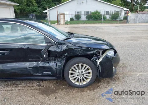 2013 Toyota Avalon Hybrid Limited z USA, uszkodzony, nr VIN 4T1BD1EB1DU008292